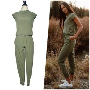 Albion | Women | Jade Green Athletic Stretch One Piece Smocked Jumpsuit | Sz XS